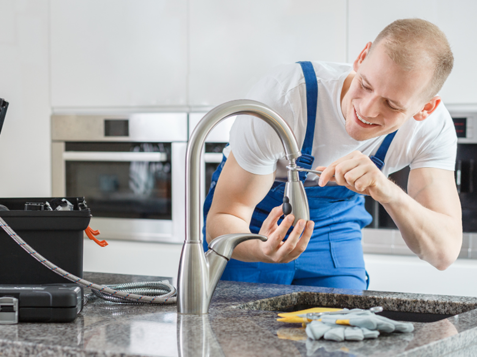 Is Replacing Kitchen Faucet Easy? Simple DIY Installation Guide
